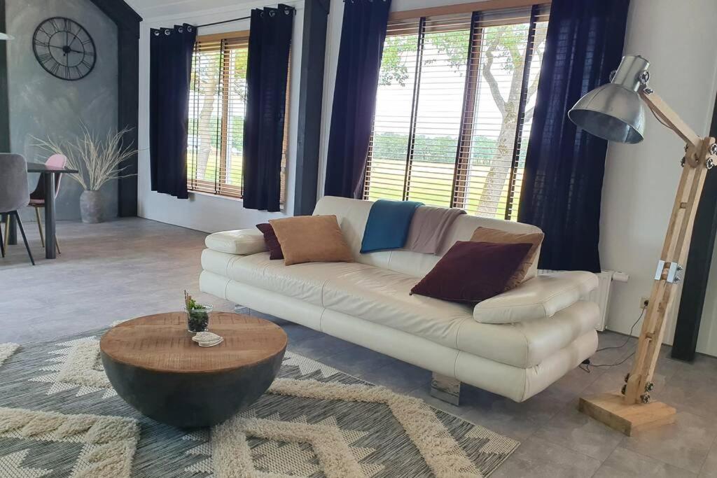 Vrijstaand / Landelijk Appartement Met Uitzicht! De Wijk Exteriér fotografie